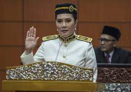 ديوان نڬارا) ialah senat bagi persekutuan malaysia. Dewan Negara Jadi Tumpuan Ras Adiba Mohd Ali Angkat Sumpah Senator Semasa Mstar