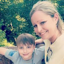 Knox is such a little mini me!!! So hyper and always ready to go 🤷‍♀️He  usually won't pose for pics though so yesterday was certainly a  surprise.... he fills my heart with