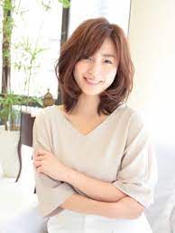 ひし形シルエットの大人ボブ 24時間いつでもweb予約ok ヘアスタイル10万点以上掲載 お気に入りの髪型 人気のヘアスタイルを探すならkirei style キレイスタイル で ヘアスタイリング ヘアスタイル 人気のヘアスタイル