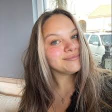 Hailey Cross's Instagram, Twitter & Facebook