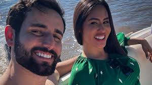 Isabelle Nogueira mostra detalhes do apartamento que mora com Matteus  Amaral em São Paulo