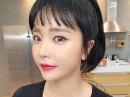 Can't a woman get married then the singer was asked if she had ever had plastic surgery and she confessed to having it more than once. Not Recognized After Nose Surgery This Korean Artist Was Stopped At The Airport