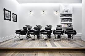 Matériel et accessoires de coiffure à salon de provence (13) : 7 Idees De Decoration Pour Un Salon De Coiffure