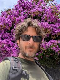 I thought about the wording for the loyalty declaration bill: "I hereby  declare my loyalty to the State of Israel as a Jewish Zionist and  democratic state, and solemnly swear to maintain