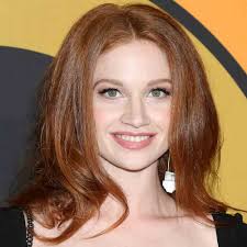 Jan 18, 2022 · i capelli rosso scuro in tonalità naturali e sfumati, com il ramato, il tiziano, violaceo o ciliegia sono la scelta di molte star Capelli Rossi Tutte Le Tonalita 120 Foto Per Trovare Il Rosso Perfetto Beautydea