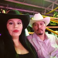 Festejando a lado de mi hijo el Jr Si hoy fue mi Cumpleaños 🎂 Nomás no  pregunten cuántos? 🤪