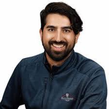 Cyrus Mohseni's Instagram, Twitter & Facebook