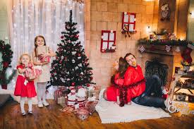 Check spelling or type a new query. 15 Cute Diy Christmas Photo Ideas