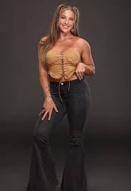 Tylynn Register - Free pics, galleries & more at Babepedia