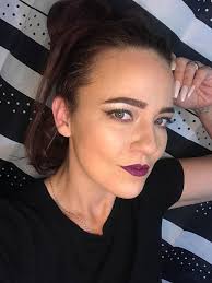 Pls house l need a full makeup artist list