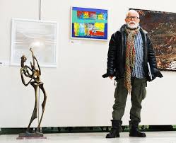 Sculpturile a 14 artiști români au fost expuse pe holurile primăriei sectorului 1. ArtiÈ™tii TatÄƒ È™i FiicÄƒ Ioana Si Traian DuÅ£Äƒ Expun ImpreunÄƒ Sculpturi Si Picturi Deosebite Ecopolitic