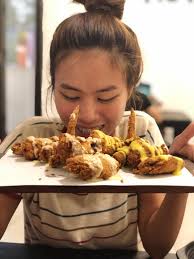 Vince Valencia (@sadbeeaans)