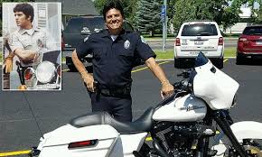 Erik Estrada Becomes A Reserve Police Officer 40 Years After Chips Reserve Police Officer Police Officer Police