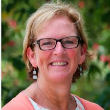 Gina Lister's Instagram, Twitter & Facebook