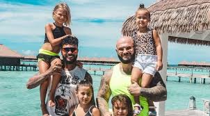 Find the latest tracks, albums, and images from джиган. Father S Daughters Djigan And Timati Are Resting With Their Families In The Maldives Gossip World Top
