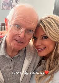 Dana Calhoun (@champagneandcupcakes247) • Instagram photos and videos