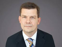 Mark Earnshaw, Director, Patents