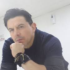 Rojo,Blanco y Azul (@CarlosBlueharth)