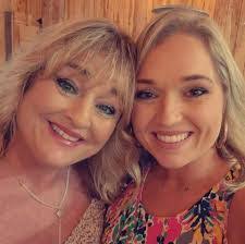 Dana Springer's Instagram, Twitter & Facebook