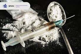 Sevrajul nicotinic este un ansamblu de evenimente ce apare la indivizii ce se lasa de fumat brusc, la cei care au fost fumatori de lunga durata, cel putin 10 ani. Cum SÄƒ TratÄƒm DependenÈ›ei De Droguri Cu Remedii Populare