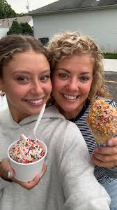 A quick early birthday celebration before Avery's off to school tomorrow!  Here's to 20! 🩷🥳