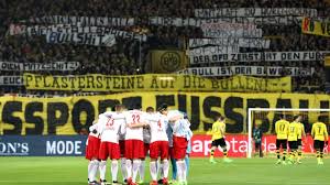 А пока что «шмелям» приходится. Bvb Fans Rufen Zum Protestmarsch Gegen Rb Leipzig Auf Sport Sz De