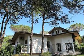 Le case vacanze sono proprietà private che puoi prenotare per un paio di giorni o per periodi più lunghi a lignano pineta. Case Vacanze A Lignano Riviera Da 23 Hundredrooms