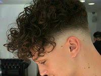 Sei un uomo e hai i capelli ricci? 35 Idee Su Capelli Ricci Uomo Nel 2022 Capelli Ricci Uomo Capelli Capelli Uomo