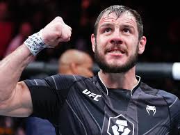 Krylov keeps hot streak going, submits Spann in Round 1