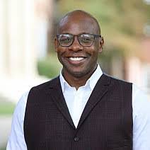 Robert Holschuh's Instagram, Twitter & Facebook