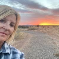 Rita Warfield's Instagram, Twitter & Facebook