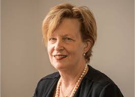 Cindy Molloy's Instagram, Twitter & Facebook