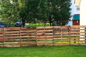 Rails placed narrow side up sag the least and are recommended for heavy fences and those with posts that are 6 feet or more apart. 31 Fence Ideas For Privacy Boundaries Unique Designs Worst Room