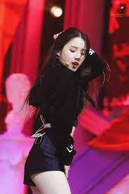 Nous offrons une large collections de vêtement pour montrer votre amour envers les différents artistes coréen. Do Not Edit Luna Radiante Kpop Girls Korean Girl Fashion