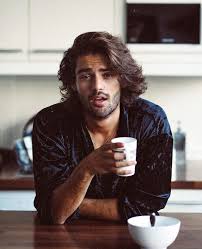 24 3k Likes 127 Comments R E N A N P A C H E C O Iamrenanpacheco On Instagram Welcome Home Long Hair Styles Men Wavy Hair Men Cool Hairstyles For Men