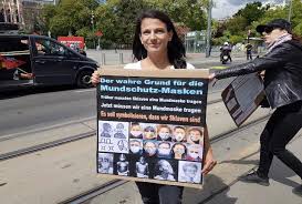 Heute wird es wirklich unübersichtlich, obwohl einige demos bereits untersagt wurden. Corona Demo In Wien 600 Personen Bei Corona Demo Vom 1 Mai Wien