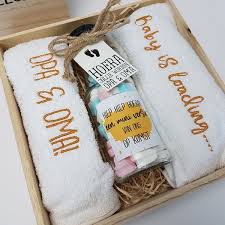 Giftbox Hoera Opa En Oma Zwanger Aankondigingen Zwangerschapsaankondiging Baby Aankondiging Foto