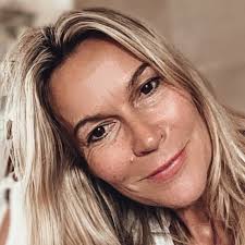 I'm still following every girl back