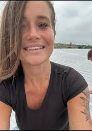 Alexis Lalonde's Instagram, Twitter & Facebook