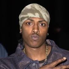 ⭐ Jeffrey Osborne, 74 years young, looking good King 👏 Born: March 9, 1948  (age 74 years), Providence, RI Spouse: Sheri Osborne