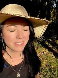 Chris Odgers's Instagram, Twitter & Facebook