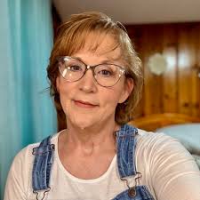 Tumbledown Cottage, Ballinamona, Cahir, Tipperary, Ireland 17th century cut  stone farm house! 3 bedrooms. $169,091 approx USD. Lovingly renovated cut  stone 17th century two storey farm house with the added benefit of