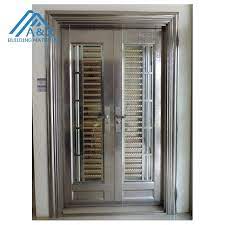 Tampilannya yang sederhana namun terlihat elegan sangat cocok apabila anda sedang membangun hunian yang bertema minimalis. Gaya Modern Interior Baju Besi Stainless Steel Pintu Harga Desain Terbaik Buy Stainless Steel Pintu Desain Stainless Steel Pintu Stainless Steel Grill Desain Pintu Product On Alibaba Com