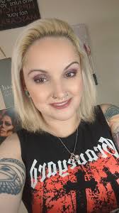 Everyday glam brought to you by Gail McNeill + Thrive Causemetics! 😍 Gail  wears Buildable Blur CC Cream™ in Light Medium, Instant Fix Brow Gel™ in  Audrey, Cosmo Power Blush™ in Rosie