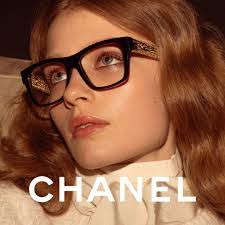 Carole Doss's Instagram, Twitter & Facebook