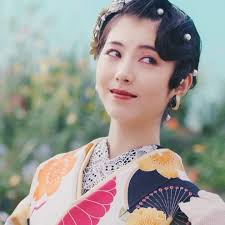 京都きもの友禅 公式 さんのインスタグラム写真 京都きもの友禅 公式 instagram 五人の浜辺美波さん 大正時代ver あなたはどの時代の 私 を着ますか 大正時代とは 西洋の文化を取り入れ始めたこの時代 ストライプやチェック 洋