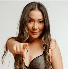 Arline Silva's Instagram, Twitter & Facebook