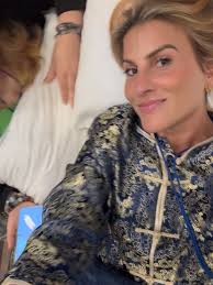 Não existe molécula no mundo que esteja parada! Tudo está em constante  movimento! Tudo está em constante transformação! Tire essa idéia da sua  cabeça de que as coisas não estão acontecendo para