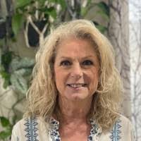 Tina Wagers's Instagram, Twitter & Facebook