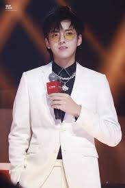 Ngô diệc phàm từng 3 lần tiếp cận một nữ diễn viên 17 tuổi trên show, may mắn có một đàn chị eq cao bảo vệ 0. Hoa Ra Máº¹ Ngo Diá»‡c Pham Sá»Ÿ Há»¯u Nhan Sáº¯c Cá»±c Pháº©m NhÆ° Minh Tinh Báº£o Sao Anh Chang La Má»¹ Nam Hot Nháº¥t Cbiz Sao Chau A Viá»‡t Giáº£i Tri